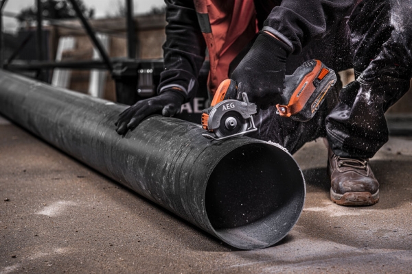 Schick24-Baumarkt.de - AEG Brushless Trennschleifer Multi-Metarial  